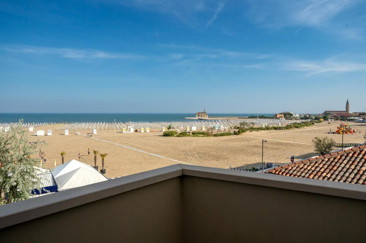 Hotel Delfino Caorle Buitenkant foto