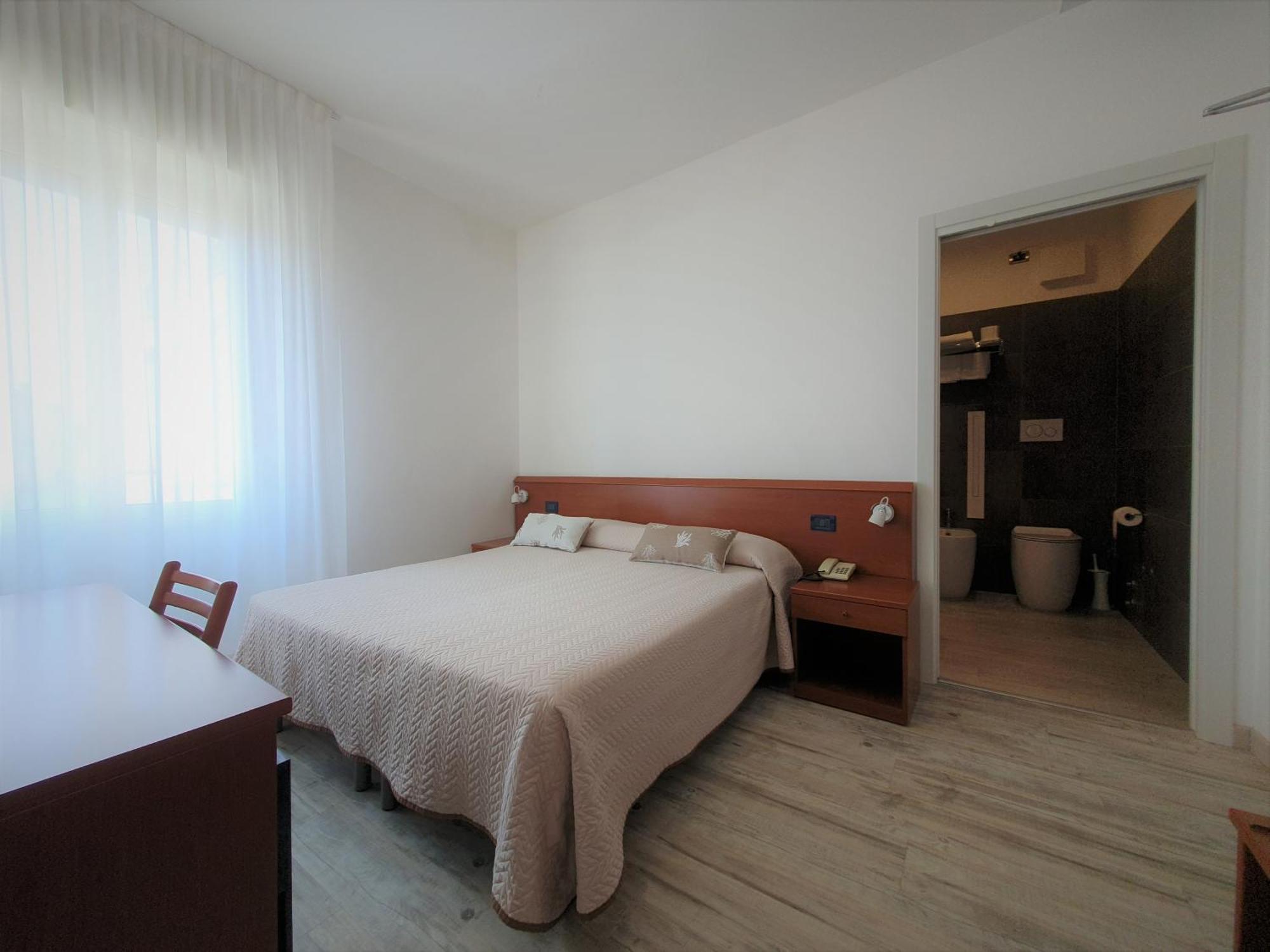 Hotel Delfino Caorle Buitenkant foto